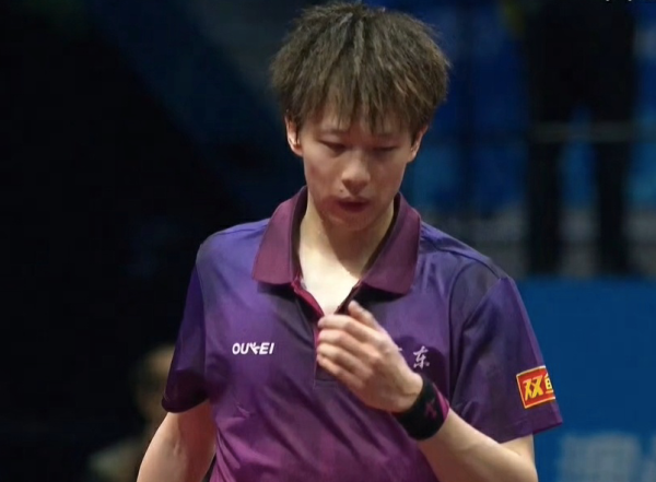 驰牛配资 7场比赛3场打满7局! 周启豪石洵瑶出局, 林高远王艺迪进单打16强